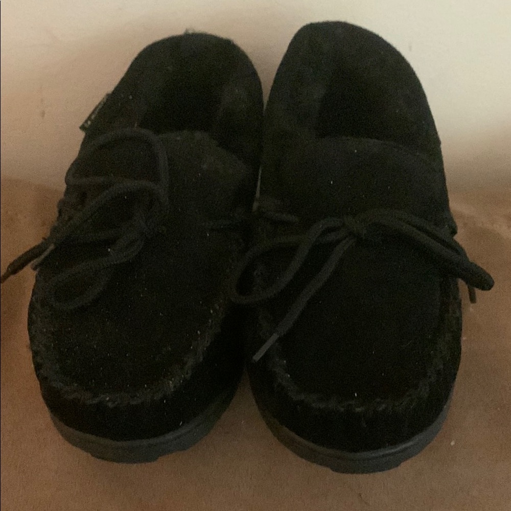 Black bearpaw Moccasins nwot